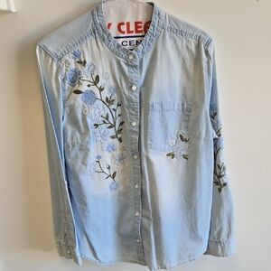 St. John's Bay Blue Floral Embroidered Button-Down Shirt